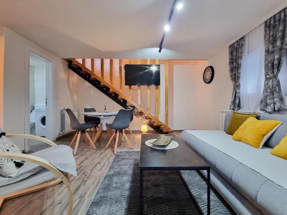 Apartmani Gala Zabljak Exteriör bild